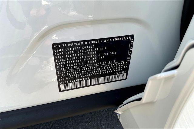 new 2025 Volkswagen Tiguan car, priced at $38,829