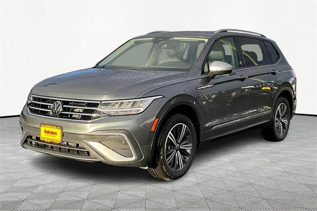 new 2024 Volkswagen Tiguan car, priced at $33,256