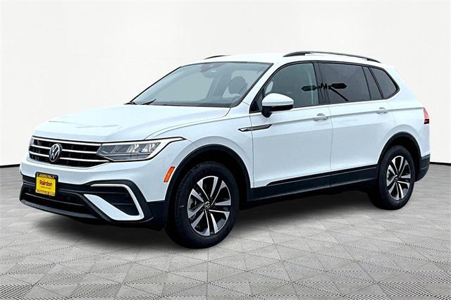 new 2024 Volkswagen Tiguan car, priced at $30,008