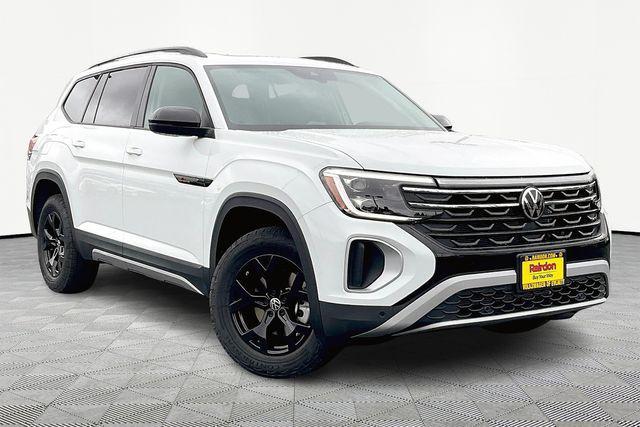 new 2025 Volkswagen Atlas car, priced at $40,491