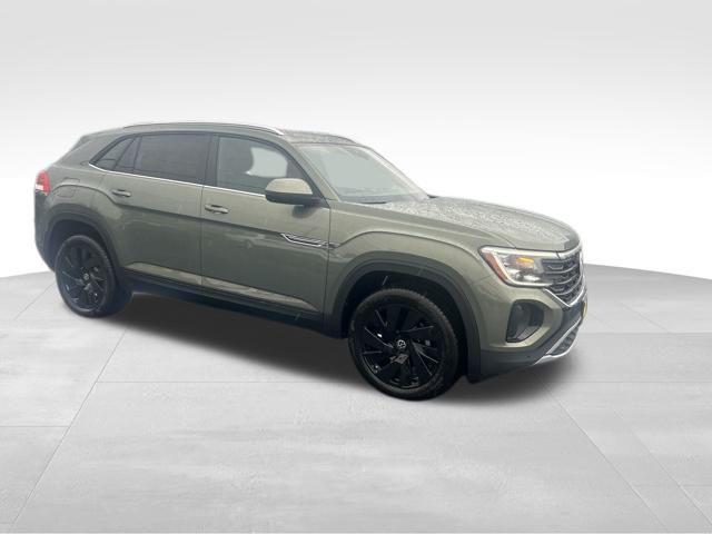 new 2026 Volkswagen Atlas Cross Sport car, priced at $48,441