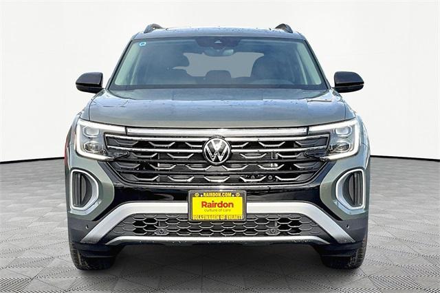 new 2025 Volkswagen Atlas car, priced at $47,061