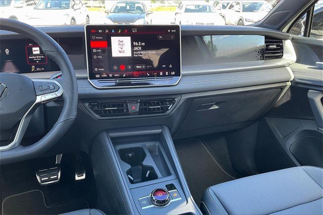 new 2025 Volkswagen Tiguan car, priced at $39,241