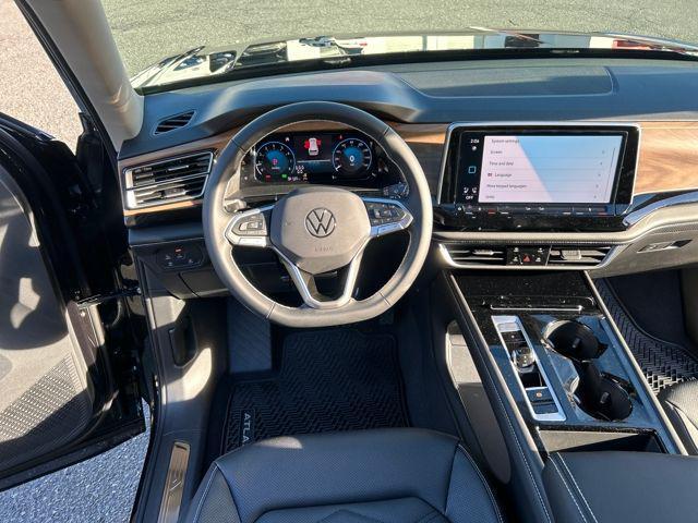 new 2026 Volkswagen Atlas car, priced at $49,031
