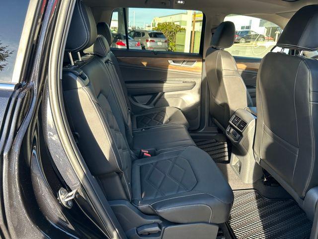 new 2026 Volkswagen Atlas car, priced at $49,031