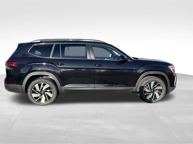 new 2026 Volkswagen Atlas car, priced at $49,031