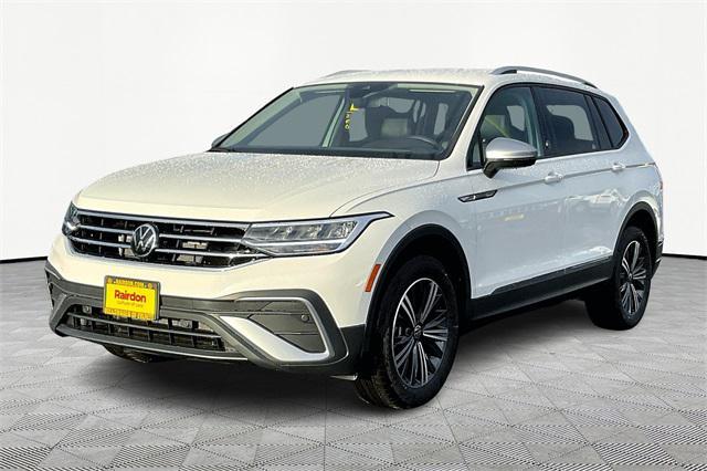 new 2024 Volkswagen Tiguan car, priced at $32,056