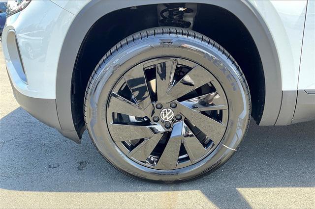 new 2025 Volkswagen Atlas car, priced at $47,770