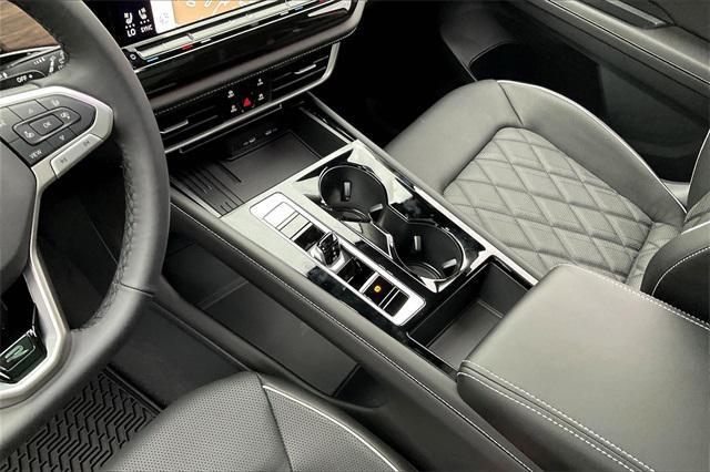 new 2025 Volkswagen Atlas car, priced at $49,979