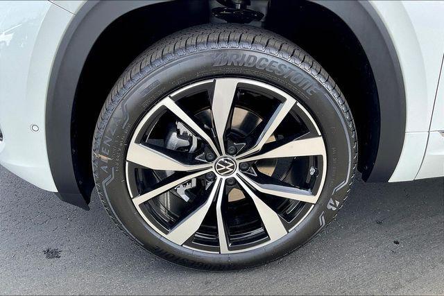 new 2025 Volkswagen Atlas Cross Sport car, priced at $51,291