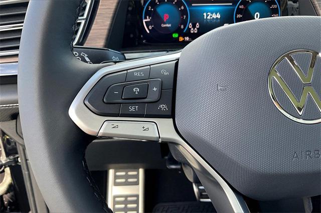 new 2025 Volkswagen Atlas car, priced at $55,939