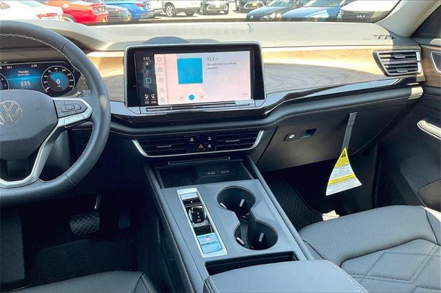 new 2025 Volkswagen Atlas car, priced at $39,510