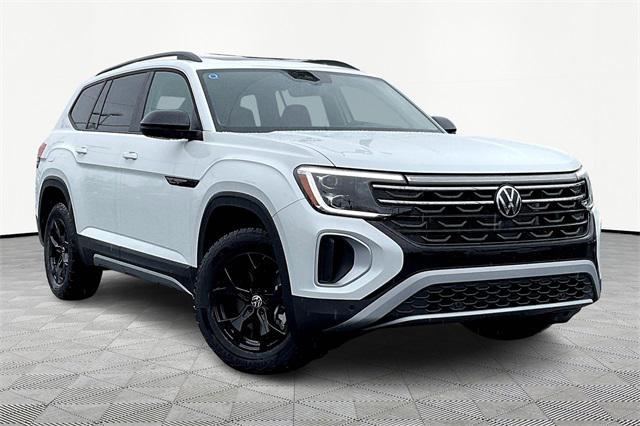 new 2024 Volkswagen Atlas car, priced at $50,693