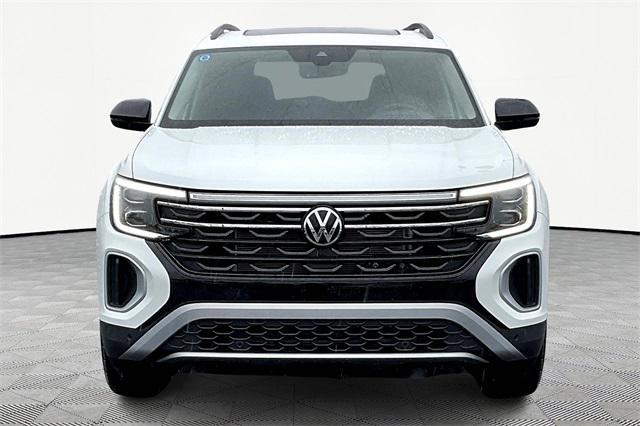 new 2024 Volkswagen Atlas car, priced at $50,693