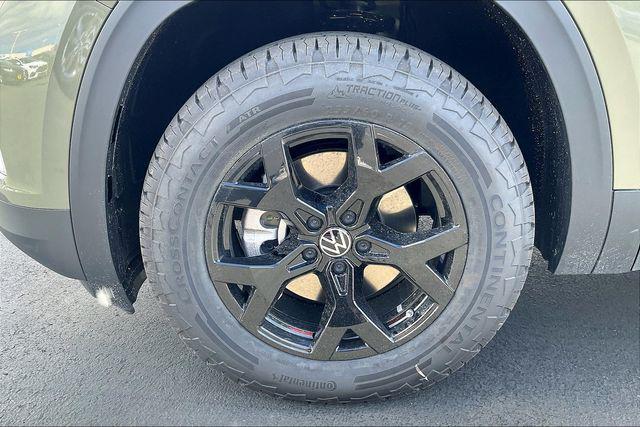 new 2025 Volkswagen Atlas car, priced at $45,399