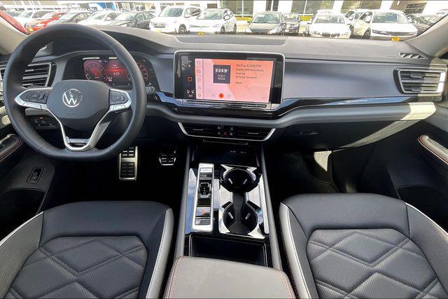 new 2025 Volkswagen Atlas car, priced at $45,399