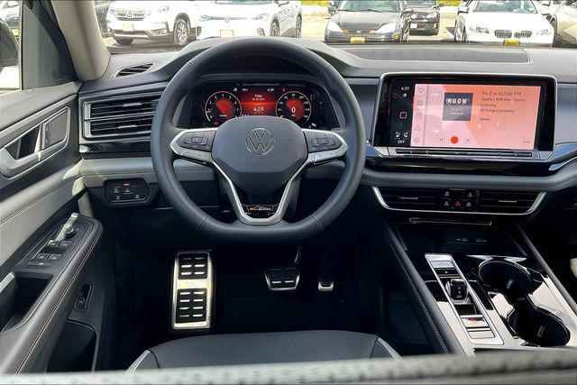 new 2025 Volkswagen Atlas car, priced at $45,399
