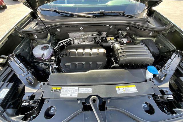 new 2025 Volkswagen Atlas car, priced at $45,399