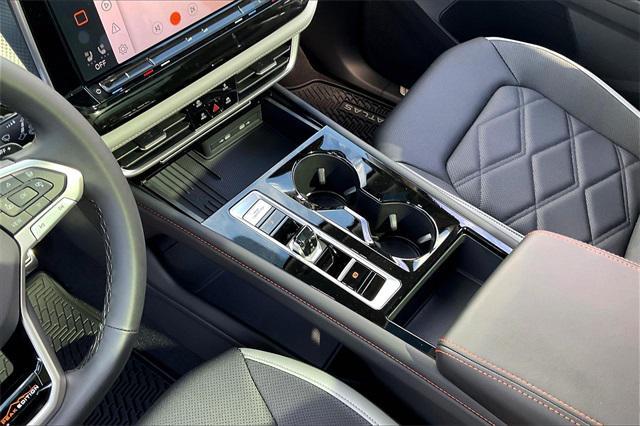 new 2025 Volkswagen Atlas car, priced at $48,059