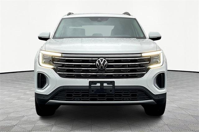 new 2024 Volkswagen Atlas car, priced at $43,015