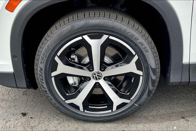 new 2025 Volkswagen Tiguan car, priced at $36,077