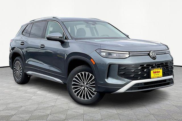 new 2025 Volkswagen Tiguan car, priced at $32,377