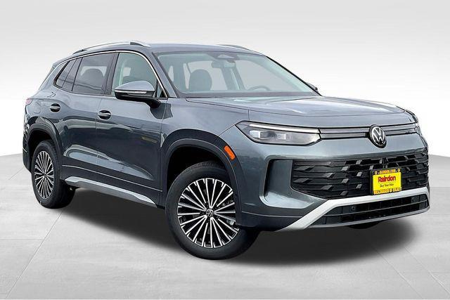 new 2025 Volkswagen Tiguan car, priced at $32,377