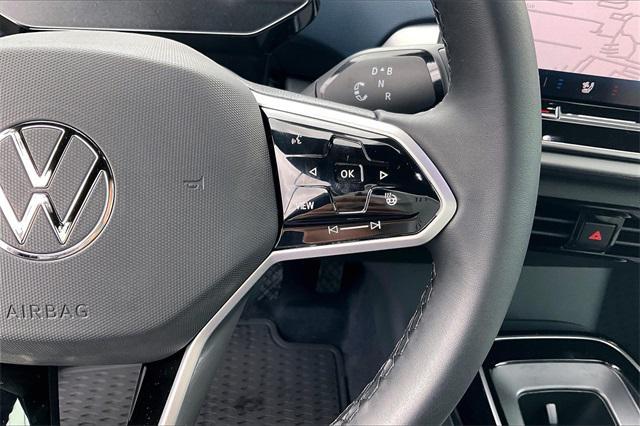 new 2025 Volkswagen ID.4 car, priced at $51,631