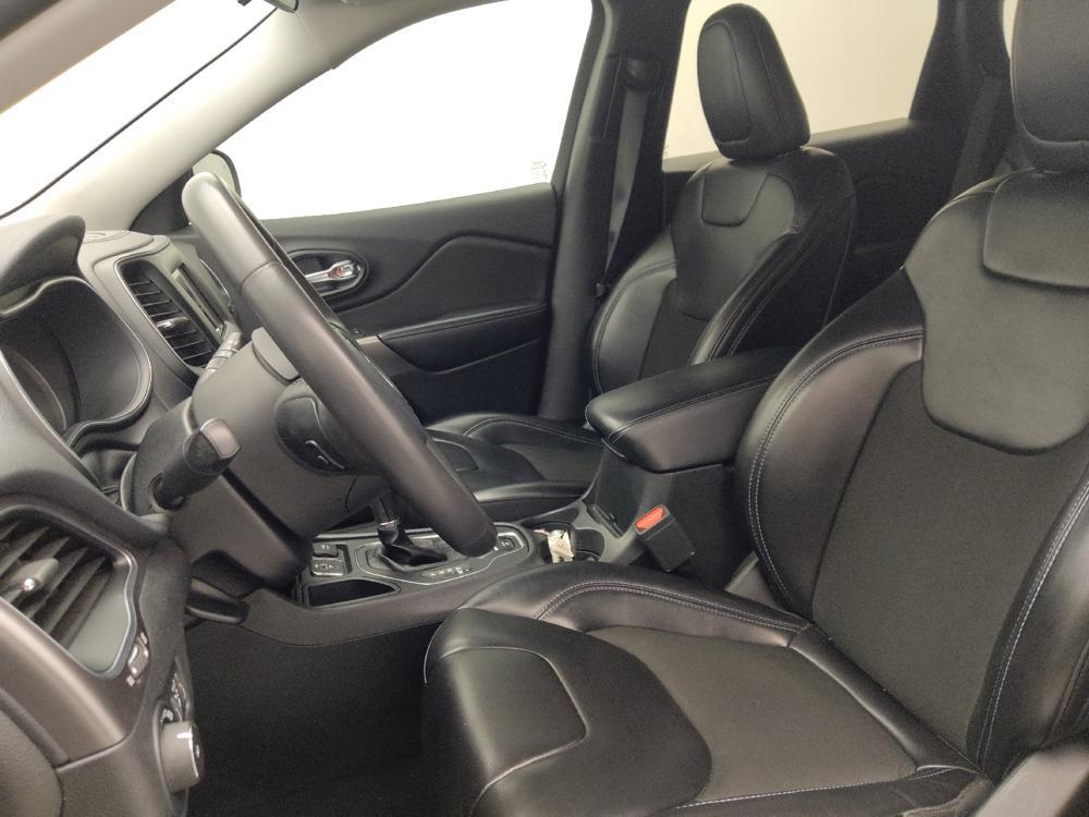 used 2020 Jeep Cherokee car, priced at $21,395