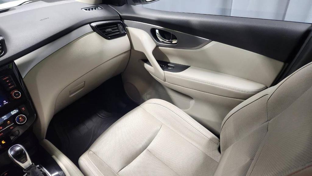used 2020 Nissan Rogue Sport car, priced at $14,995
