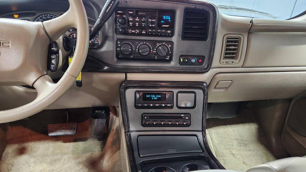 used 2002 GMC Yukon XL car, priced at $3,995