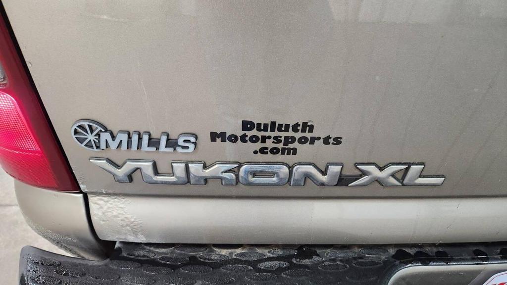 used 2002 GMC Yukon XL car, priced at $3,995