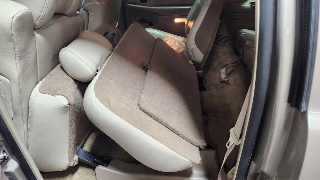 used 2002 GMC Yukon XL car, priced at $3,995