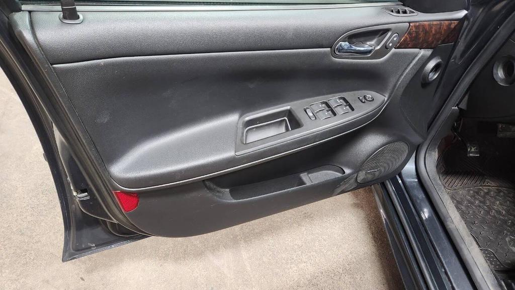 used 2014 Chevrolet Impala Limited car, priced at $7,995