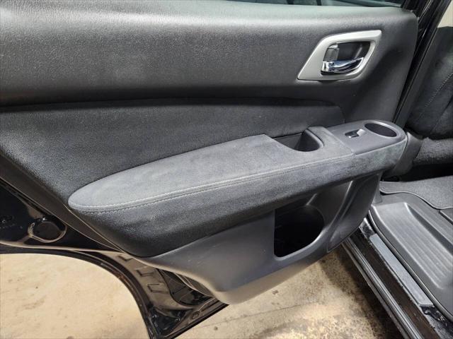 used 2016 Nissan Pathfinder car, priced at $9,995