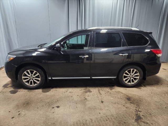 used 2016 Nissan Pathfinder car, priced at $9,995