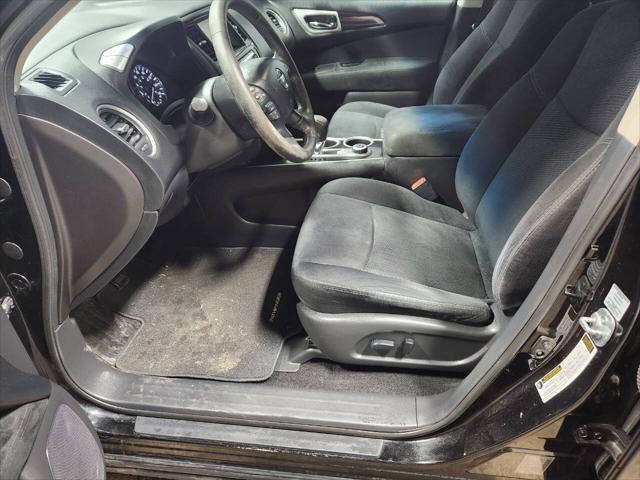 used 2016 Nissan Pathfinder car, priced at $9,995