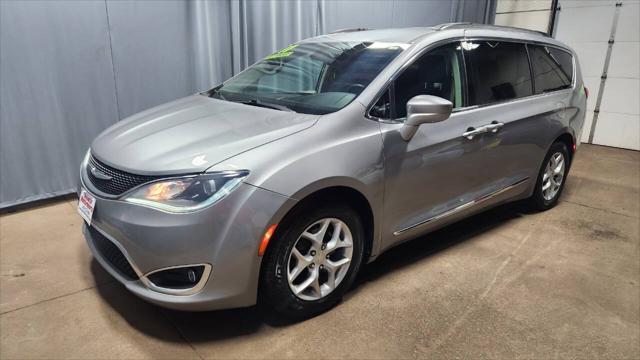 used 2017 Chrysler Pacifica car, priced at $11,995