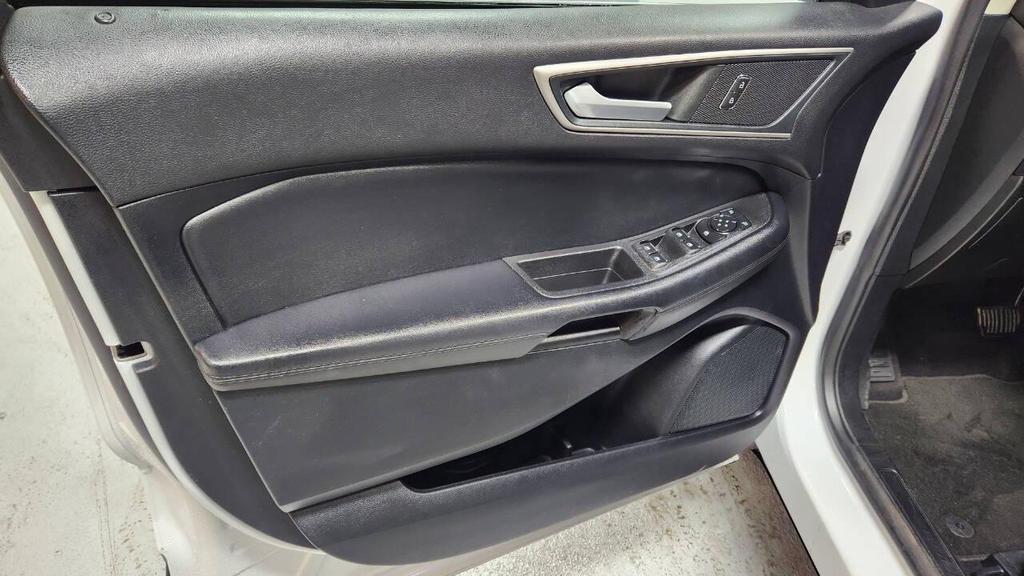 used 2022 Ford Edge car, priced at $17,995