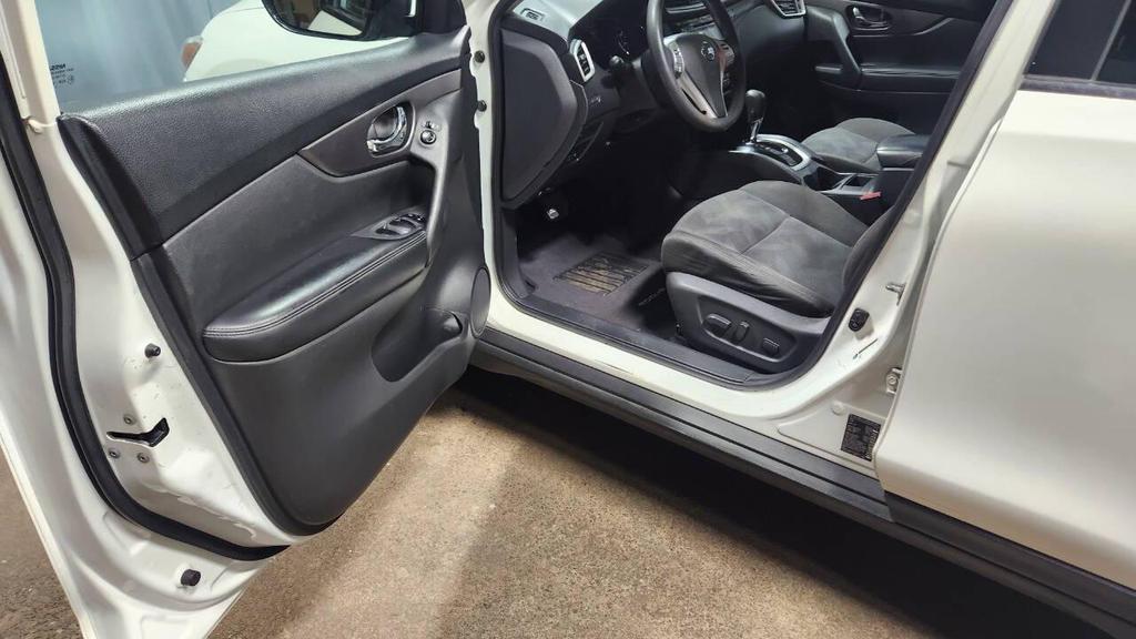 used 2016 Nissan Rogue car, priced at $14,995