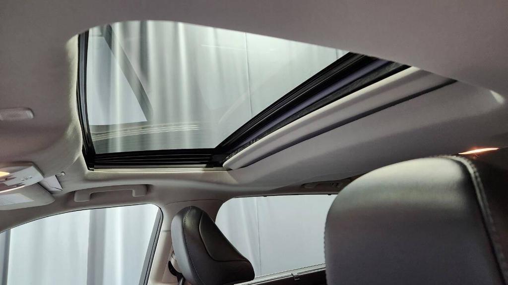 used 2023 Toyota Highlander Hybrid car, priced at $44,995