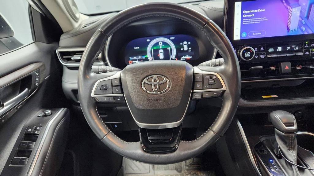 used 2023 Toyota Highlander Hybrid car, priced at $44,995