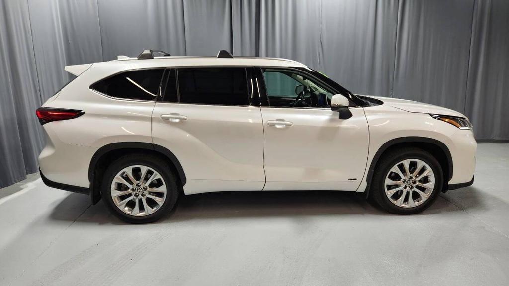 used 2023 Toyota Highlander Hybrid car, priced at $44,995
