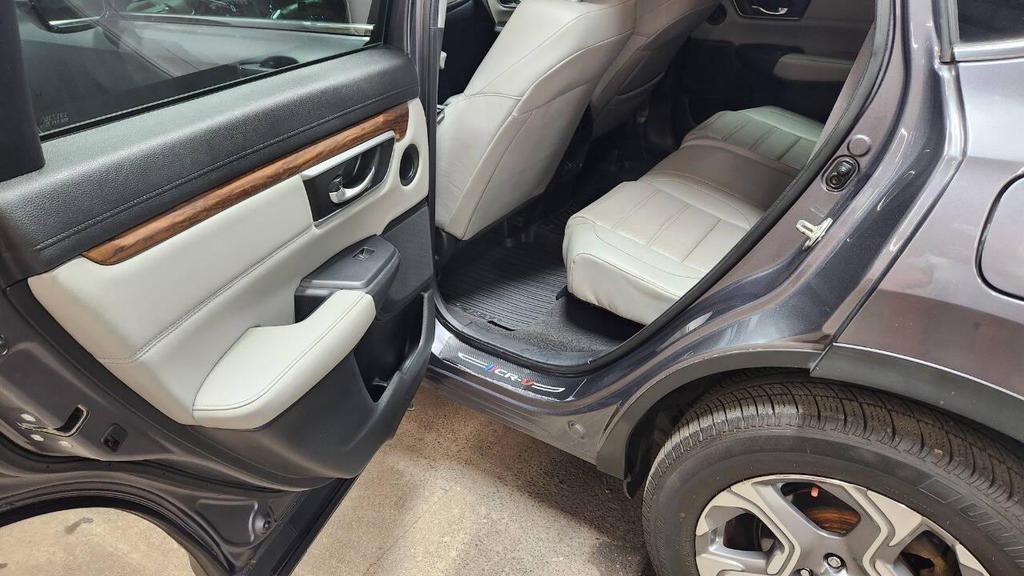 used 2017 Honda CR-V car, priced at $19,995