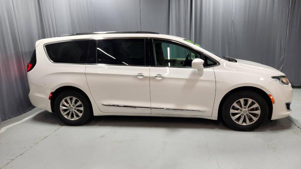 used 2019 Chrysler Pacifica car, priced at $14,995
