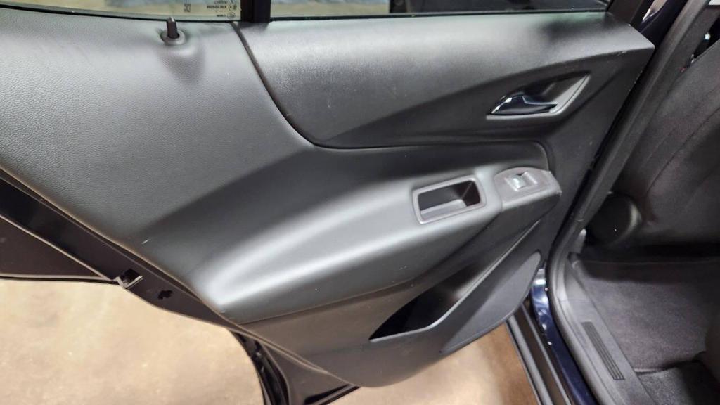 used 2021 Chevrolet Equinox car, priced at $16,995