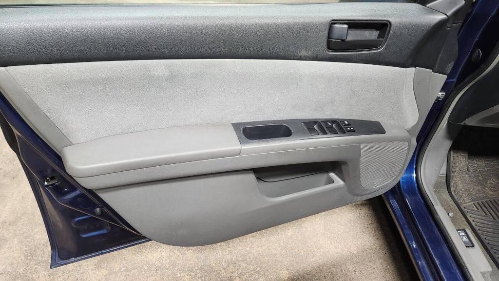 used 2009 Nissan Sentra car, priced at $5,995