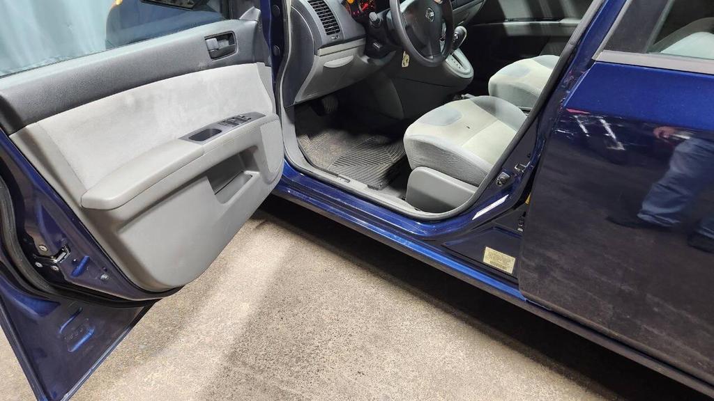 used 2009 Nissan Sentra car, priced at $5,995