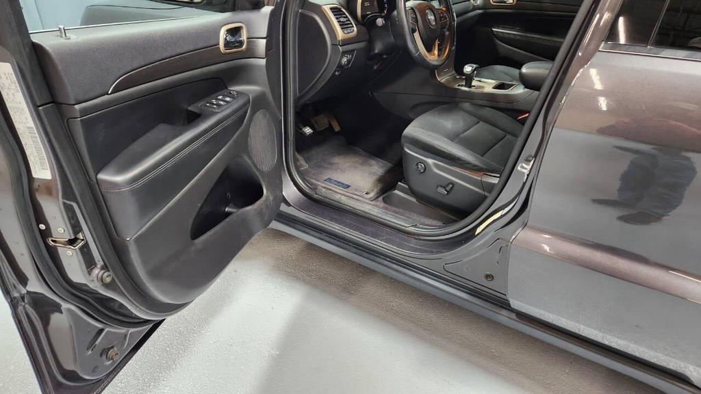used 2015 Jeep Grand Cherokee car, priced at $10,995