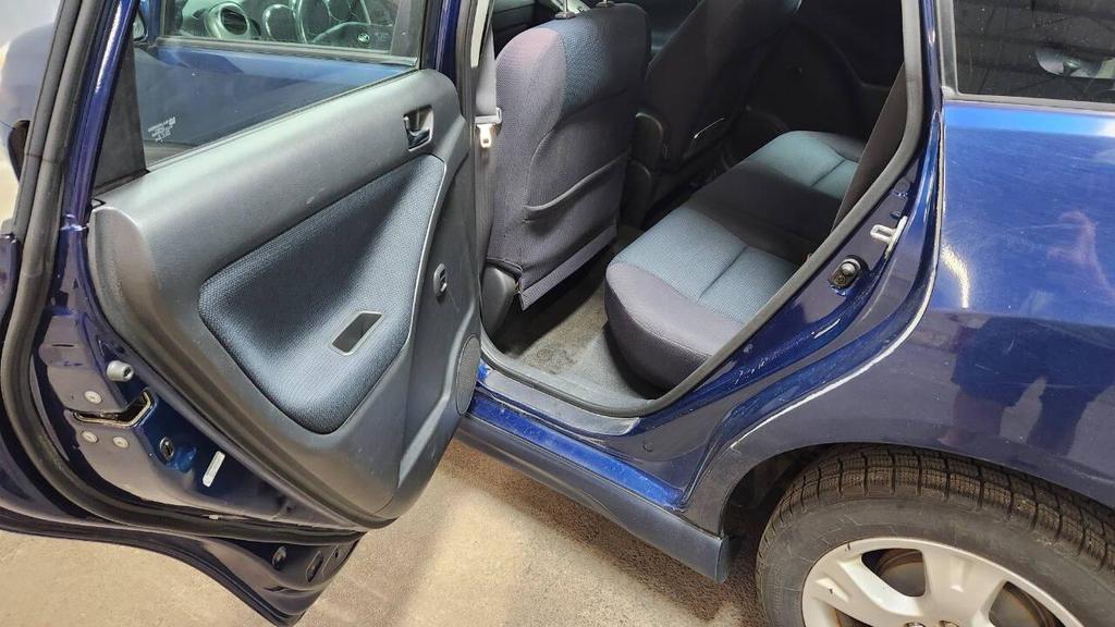 used 2006 Toyota Matrix car, priced at $3,995